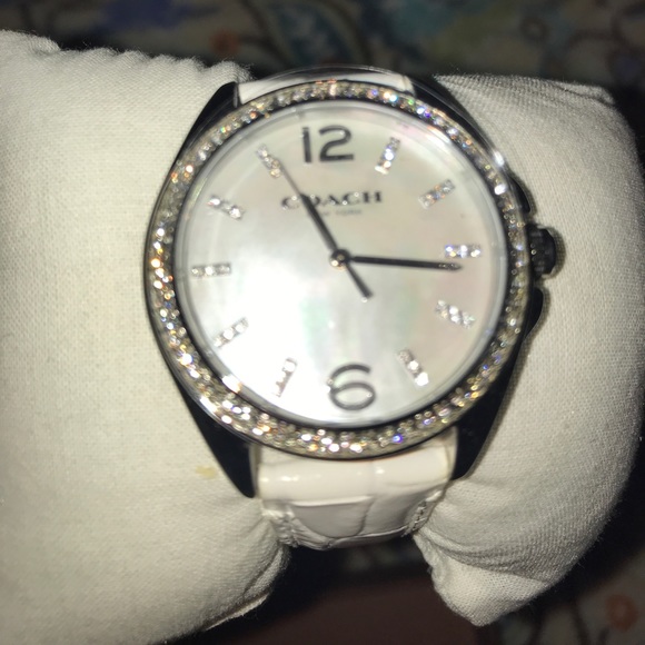 Women’s Coach watch - Picture 3 of 8